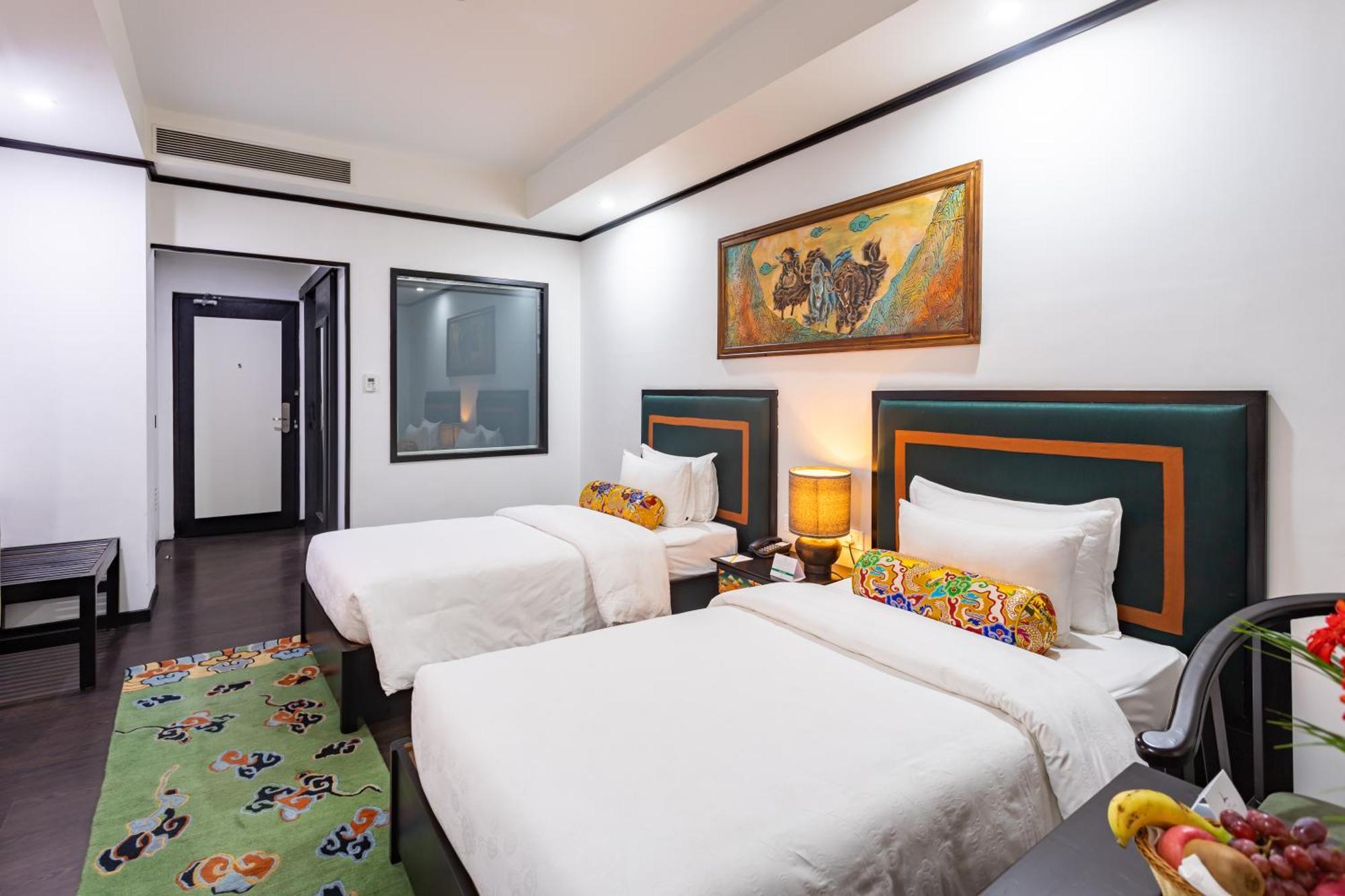 קטמנדו Hotel Lo Mustang מראה חיצוני תמונה