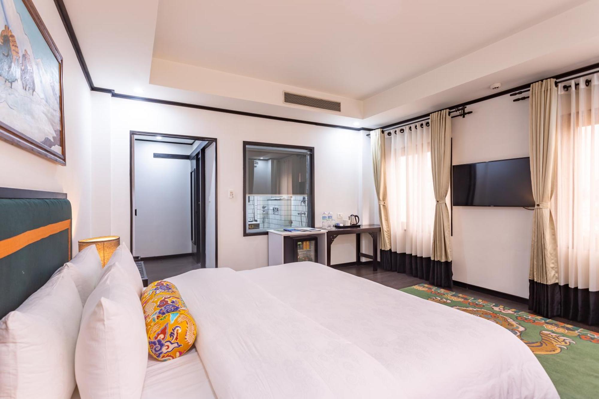 קטמנדו Hotel Lo Mustang מראה חיצוני תמונה