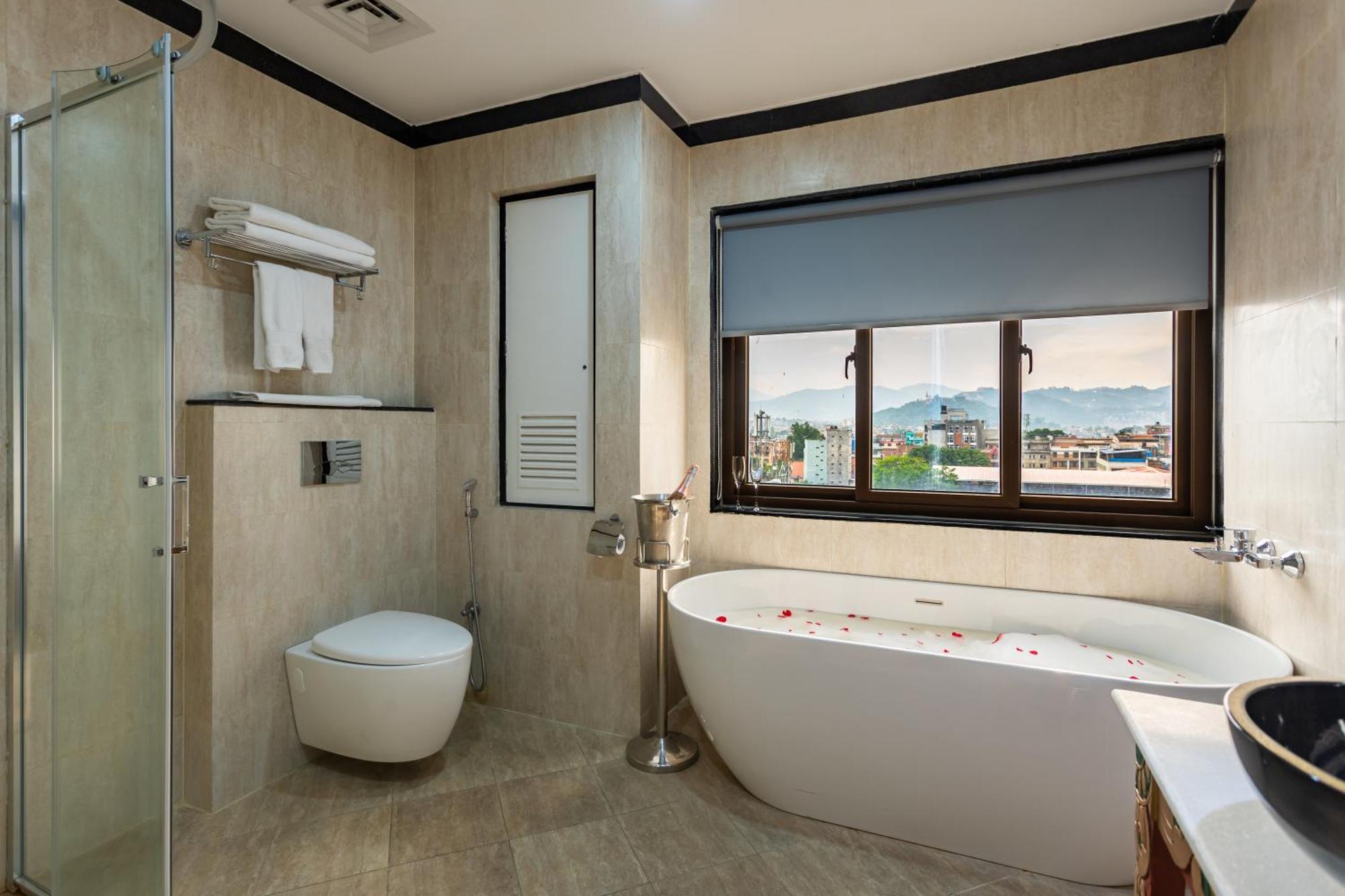 קטמנדו Hotel Lo Mustang מראה חיצוני תמונה